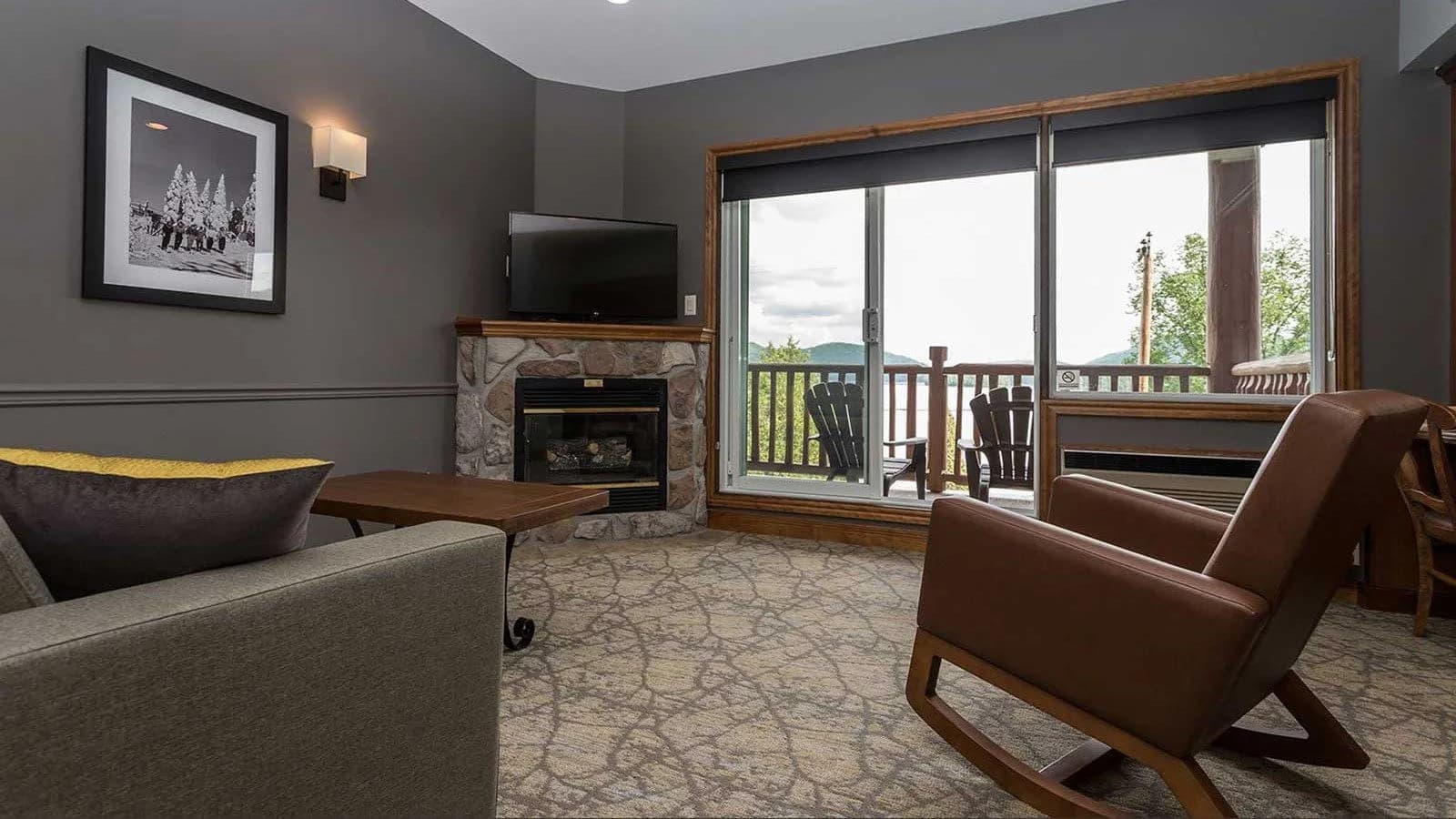 Lakeview Suite